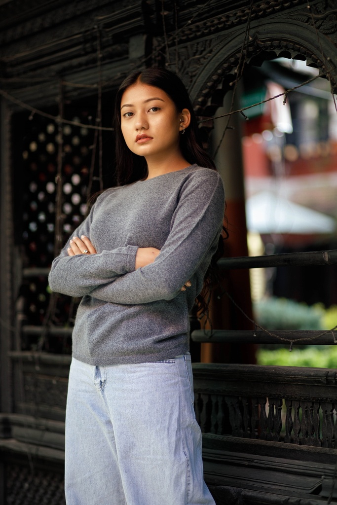 R. LADIES SWEATER PLAIN (AWB)